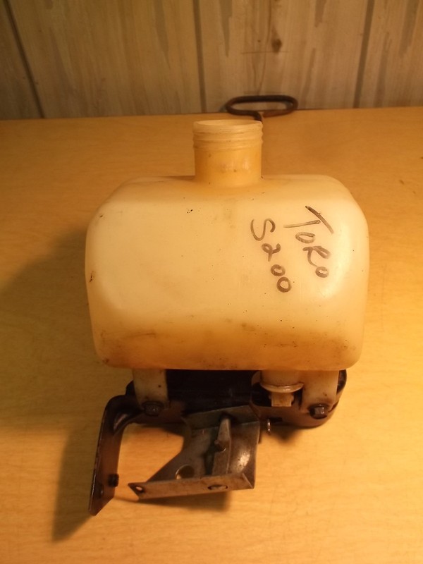 Lawn Mower Part Toro S200 Reservoir Tank *FREE SHIPPING*