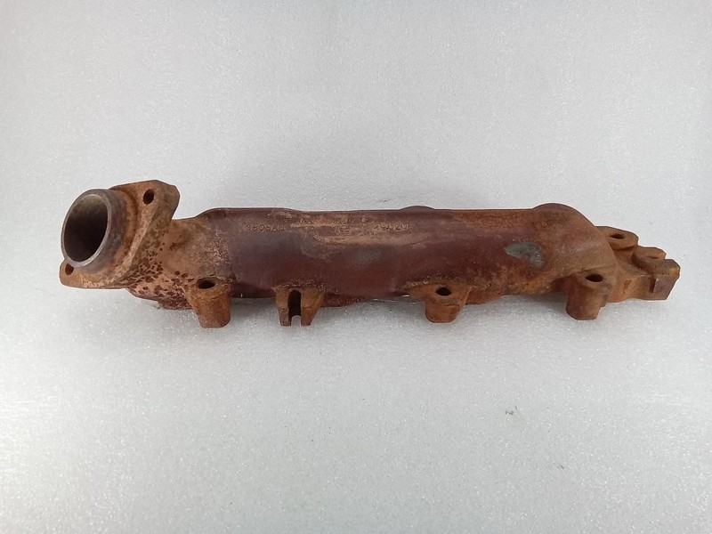 2005-2008 Grand Cherokee Commander 5.7L Right Exhaust Manifold 53013606AB 49020