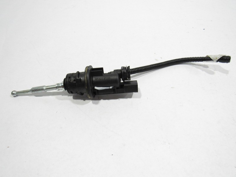 17-21 Porsche 718 Boxster 2017 Manual Clutch Master Cylinder |:Y