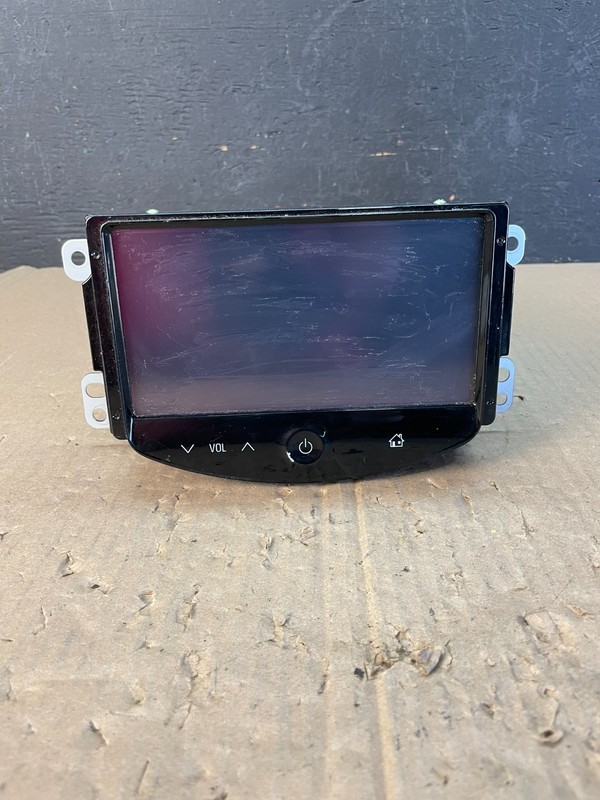 2013 2016 Chevy Sonic Radio Receiver Display Screen AM FM MP3 AD5976 DG
