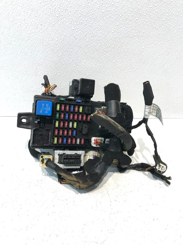 2003-2006 HYUNDAI SANTA FE TRACTION CONTROL MODULE FUSE BOX 95400-26752 OEM