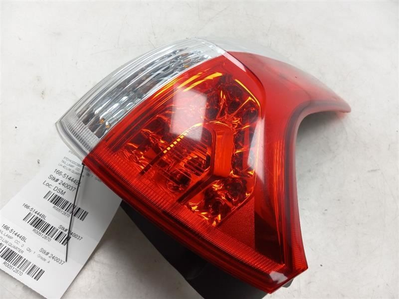 11-14 TOYOTA SIENNA LIMITED DRIVER SIDE REAR QUARTER MOUNTED TAIL LIGHT