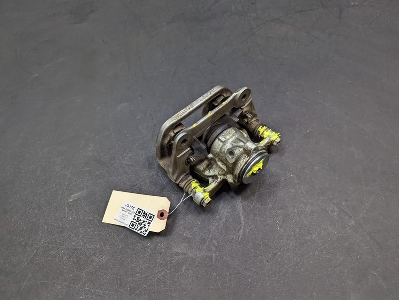 Rear Right Brake Caliper 2019 Jeep Renegade 68263295AA 2015 - 2020