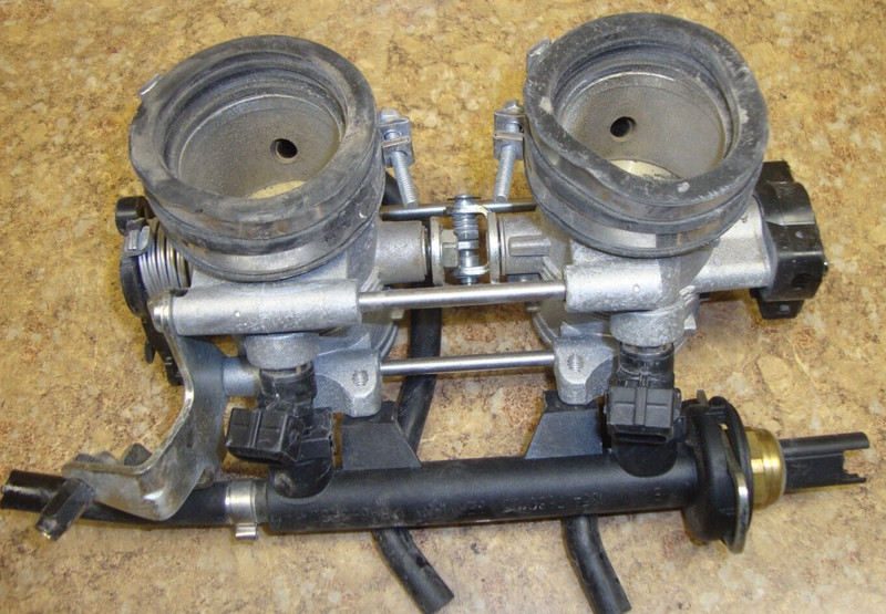 2016 BMW F800 F800R F 800 R Fuel Gas Intake Throttle Body Injection injector 16