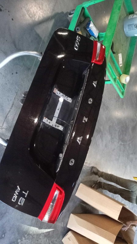 2015 VOLVO S60 Black Deck Lid OEM Used 313712671 313955825 141K Miles