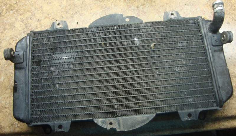 1992 Yamaha FZR600 FZR 600 R FZR600R Engine Cooling Coolant Radiator 92