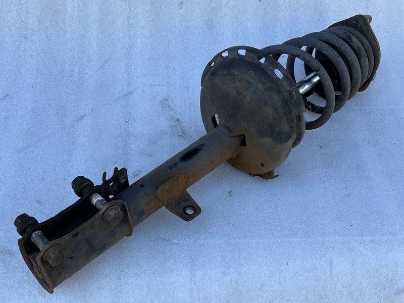 2004 2005 2006 LEXUS RX330 RIGHT PASSENGER REAR STRUT SPRING FWD 48530-48140