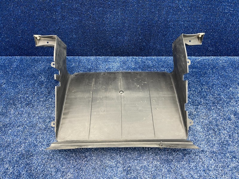 2006-2009 Pontiac Solstice Front Engine Splash Shield Guard Lower OEM 15269137