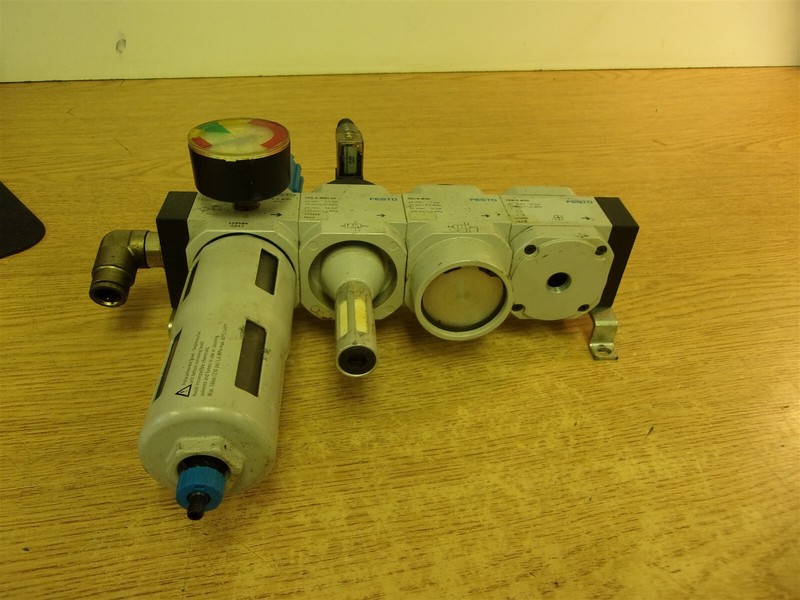 Festo LFR-D-Midi w/ HEE-D-midi-24 Hel-D-Midi FRM-D-Midi Regulator Assy