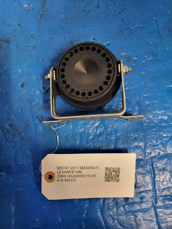 Used Oem Maserati Anti-Theft Alarm Control Module 670001723 for Levante 2017