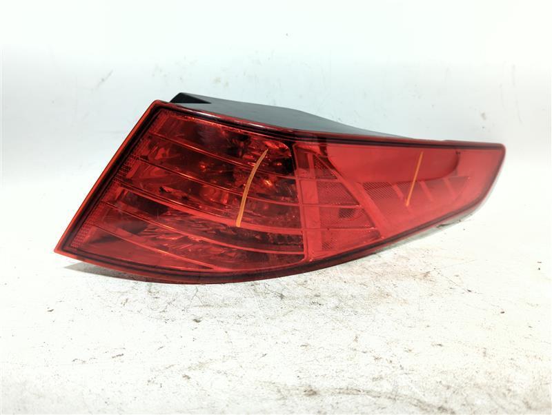 2013 Kia Optima Right Red Tail Light Assembly OEM 731228 - 112k Miles