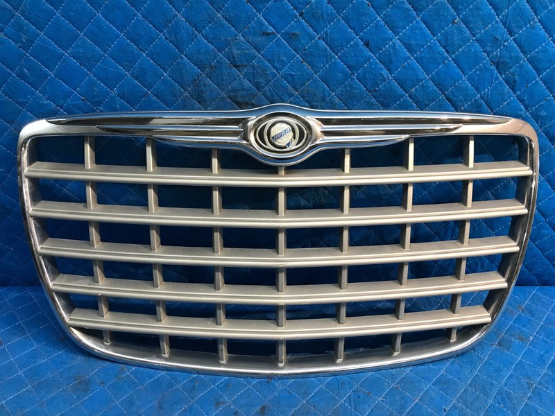 2005-2010 Chrysler 300 Silver Chrome Grille Grille Front OEM