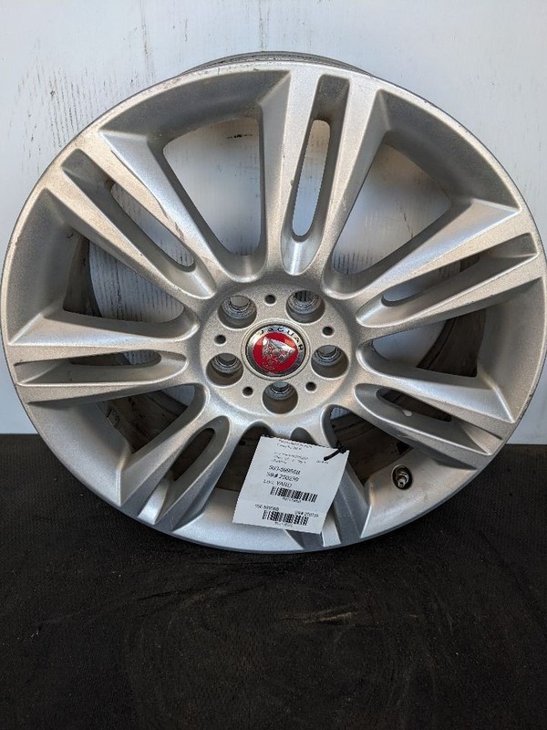 Wheel 18x7-1/2 Alloy 7 Split Spoke Silver Fits 17-19 XE 1176050