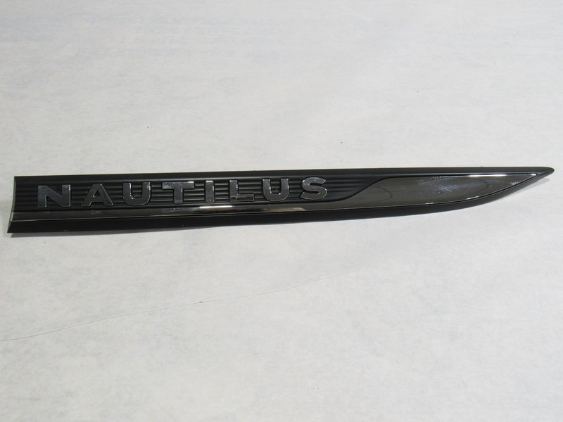 19-22 Lincoln Nautilus 2021 Front Left Driver Door Emblem Badge Molding Trim ;:Y