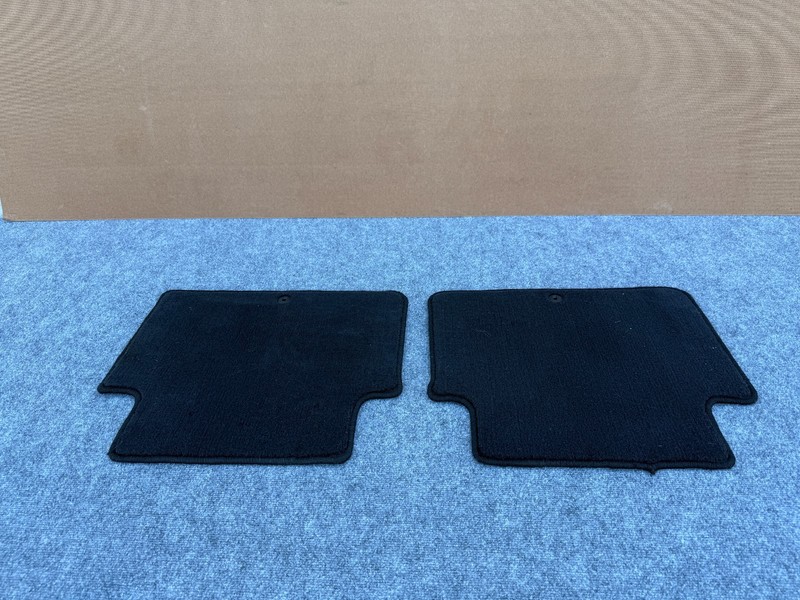 HYUNDAI GENESIS SEDAN & G80 15-20 OEM REAR LEFT RIGHT CARPET FLOOR MAT BLACK