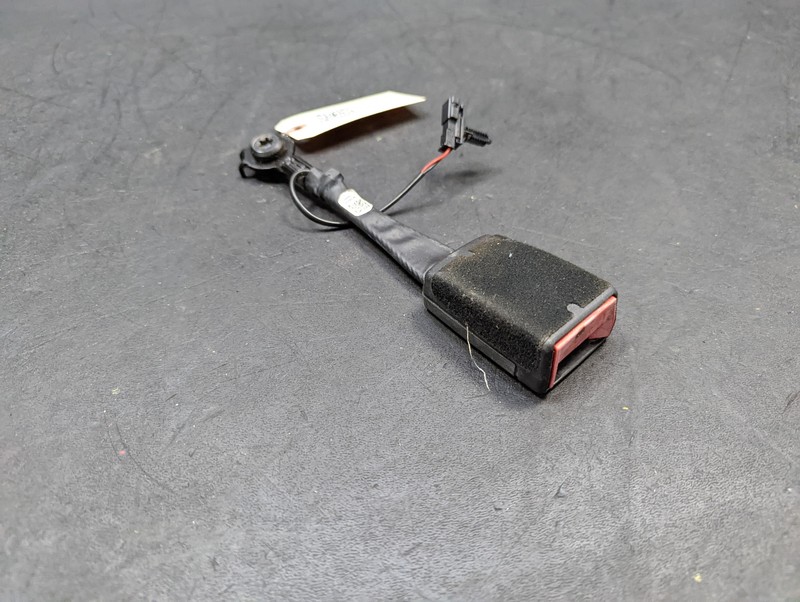 Front Right Seat Belt Buckle 2017 Chevrolet Camaro 19366528 2016-2020 2021 2022