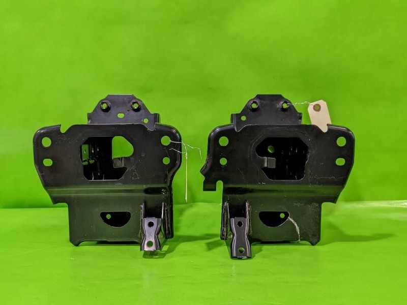 19 COROLLA HTBK FRONT BUMPER MOUNT BRACKET OEM 4284-131