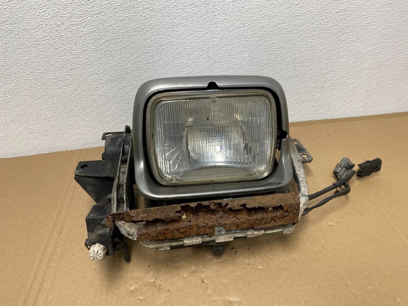 1984 to 1989 Chevrolet Corvette Left Driver LH Side Headlight OEM AB6787 DW