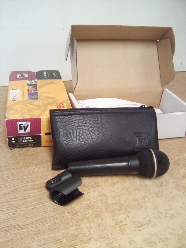 Electro-Voice N/D267AS Vocal N/DYM Microphone W/ Clip