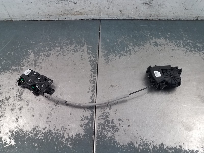 2018 BMW M5 F90 Rear Trunk Lock / Actuator #2469 B2