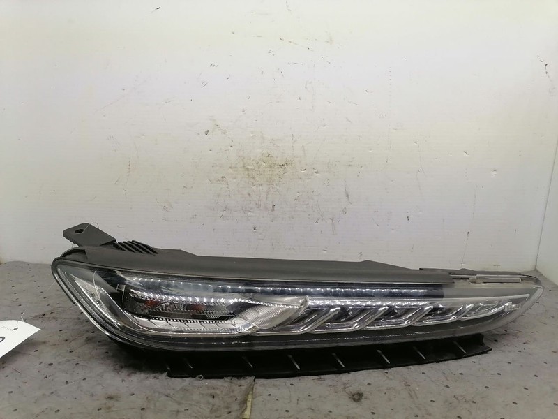 Passenger Corner/Park Light Daytime Running Lamps Upper Fits 18-21 KONA 1761833