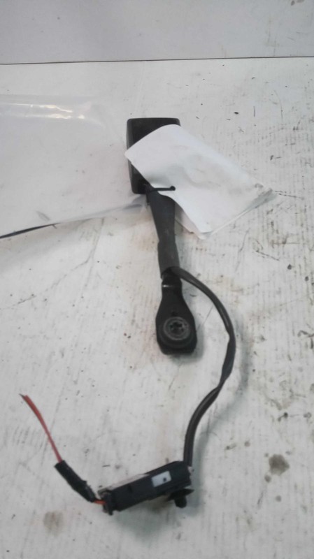 2017 Cadillac ATS Silver Used OEM Seat Belt 19260978 4DR 116K Miles