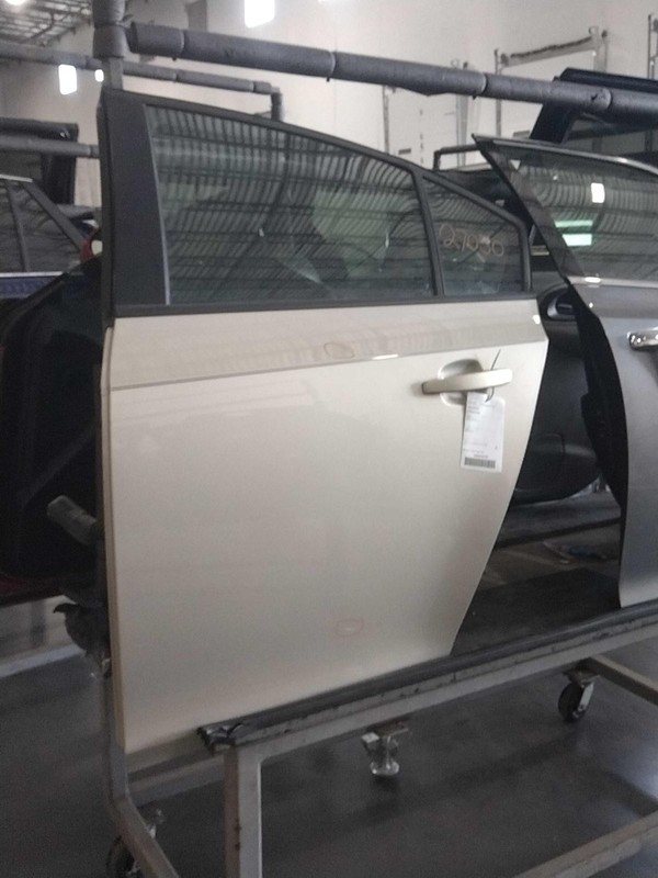 2013 Chevrolet Cruze Left Rear Door Silver OEM 661420 179K Miles