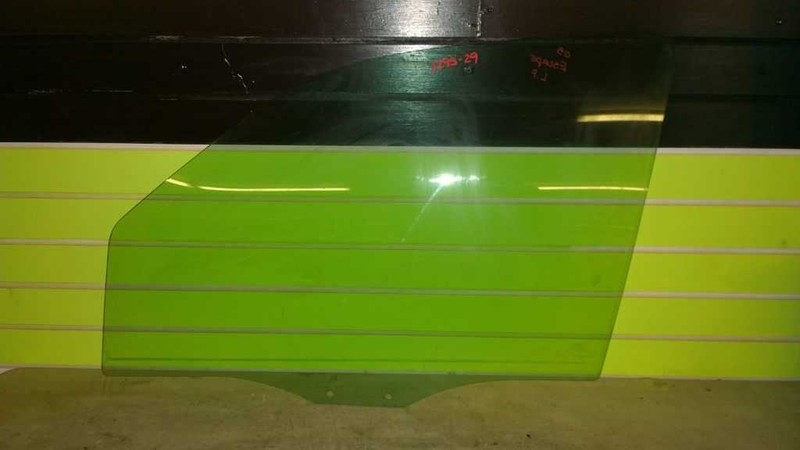 05 FORD ESCAPE 3.0L AT DRIVER LEFT FRONT WINDOW DOOR GLASS 1295-29