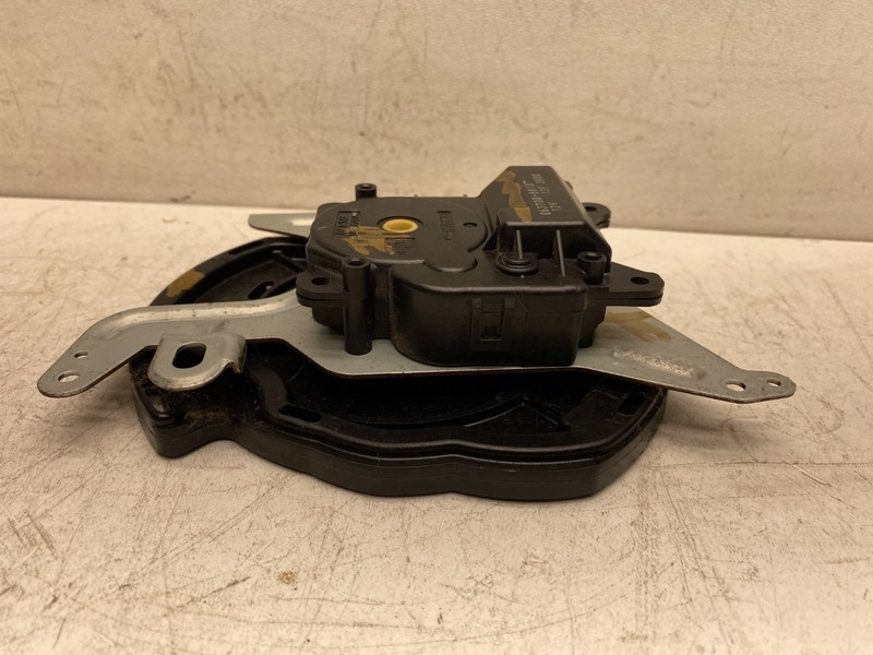 2004-2007 TOYOTA HIGHLANDER HVAC AIR HEATER FLAP ACTUATOR MOTOR OEM