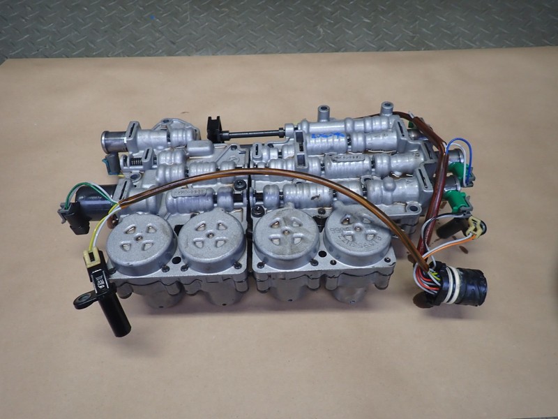 2004-2006 CADILLAC XLR 4.6L V8 5-SPEED 5L50 AUTOMATIC TRANSMISSION VALVE BODY
