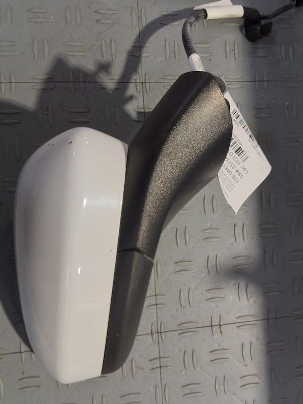 2016-2020 Ford Fusion Passenger Side View Mirror Power w/o Blind Spot Non Heated