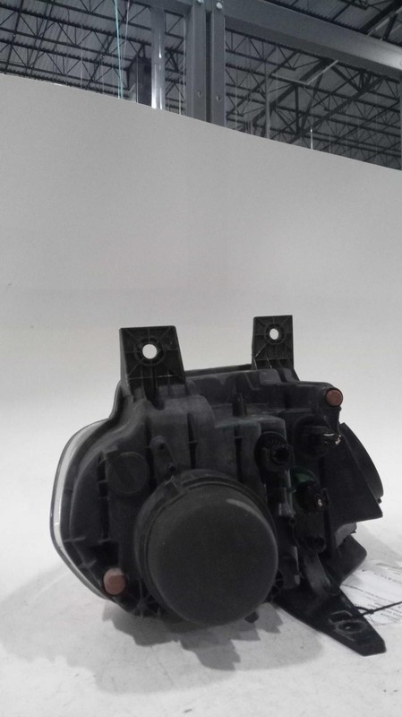 2015 Dodge Durango Right Headlight Assembly OEM 423857 Used 125K Miles