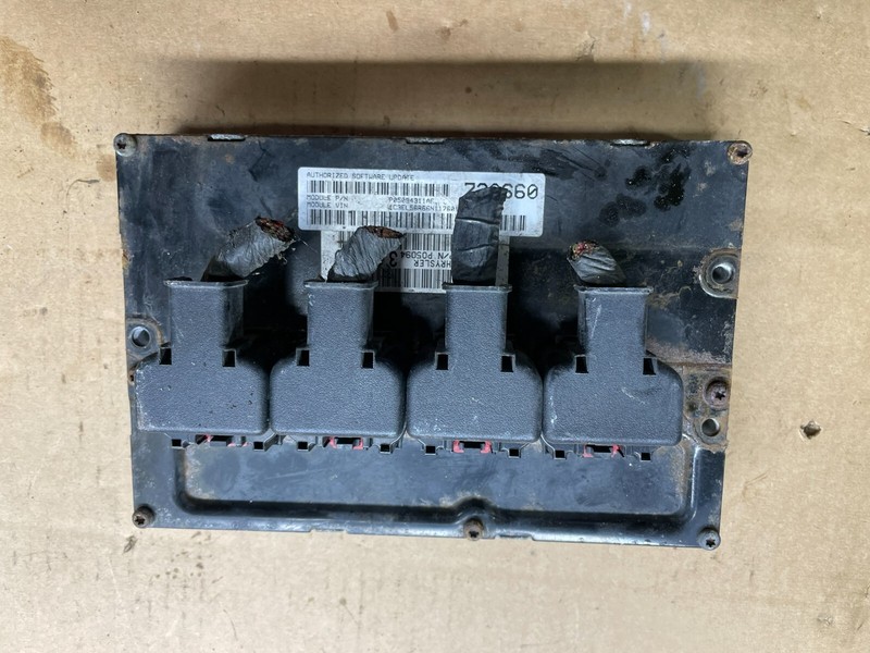 2006 Chrysler Sebring 2.7 Engine Computer Module p05094311af N4822 DG