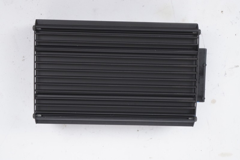 2002 - 04 PORSCHE BOXSTER 986 CONVERTIBLE AMPLIFIER ANALOG AUDIO SYSTEM HARMANN