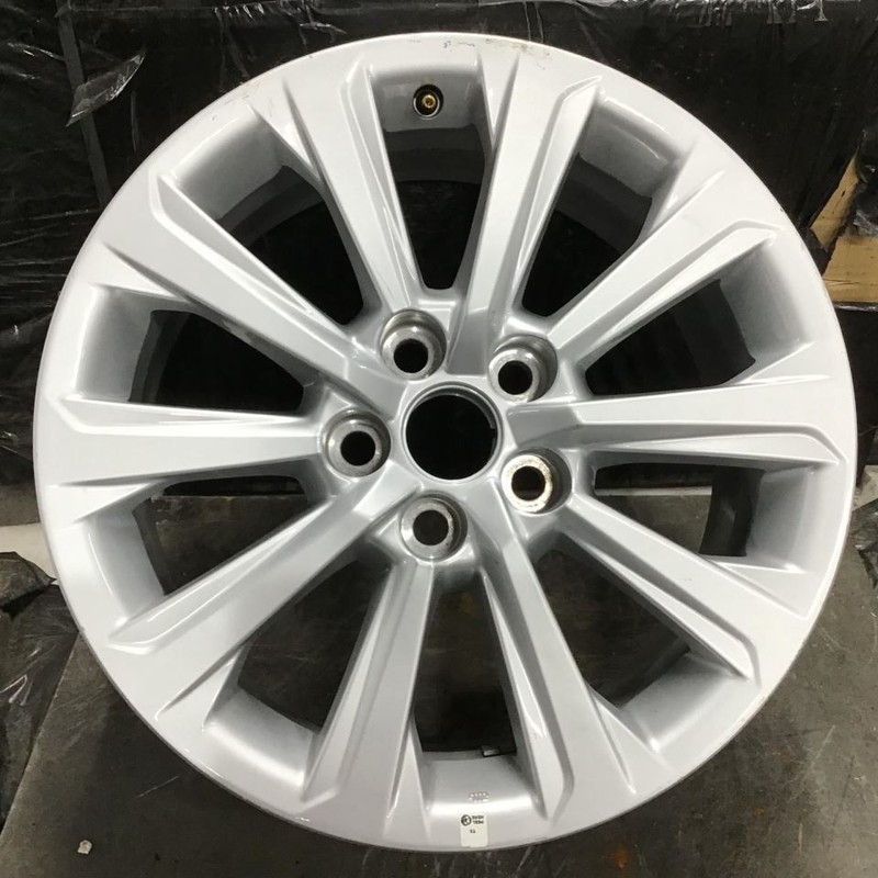 2024 GRAND HIGHLANDER 10525 Wheel 18 x 7-1/2 10 Spoke Rim Silver 426110EA11