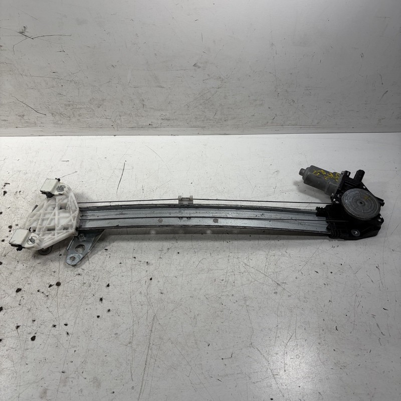 08-12 Honda Accord 4D Right Front Door Power Window Regulator 72210-TA0-A12 OEM