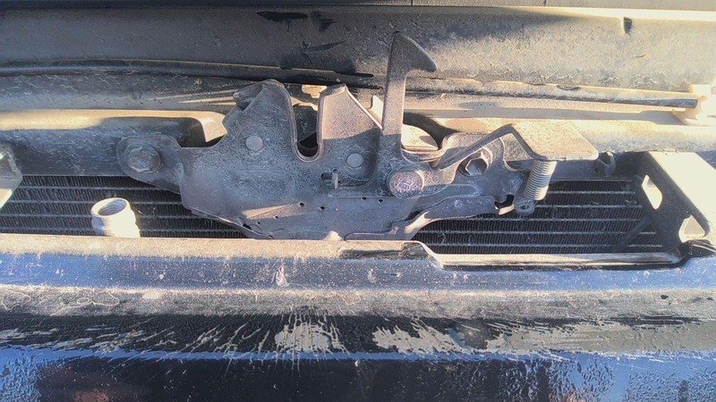 Hood Latch TOYOTA 4RUNNER 00 01 02 99 98 97 96