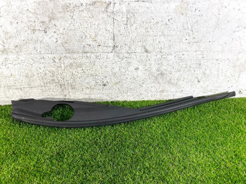 14-23 INFINITI Q50 FRONT LEFT DRIVER SIDE HOOD FENDER LEDGE COVER TRIM SEAL OEM