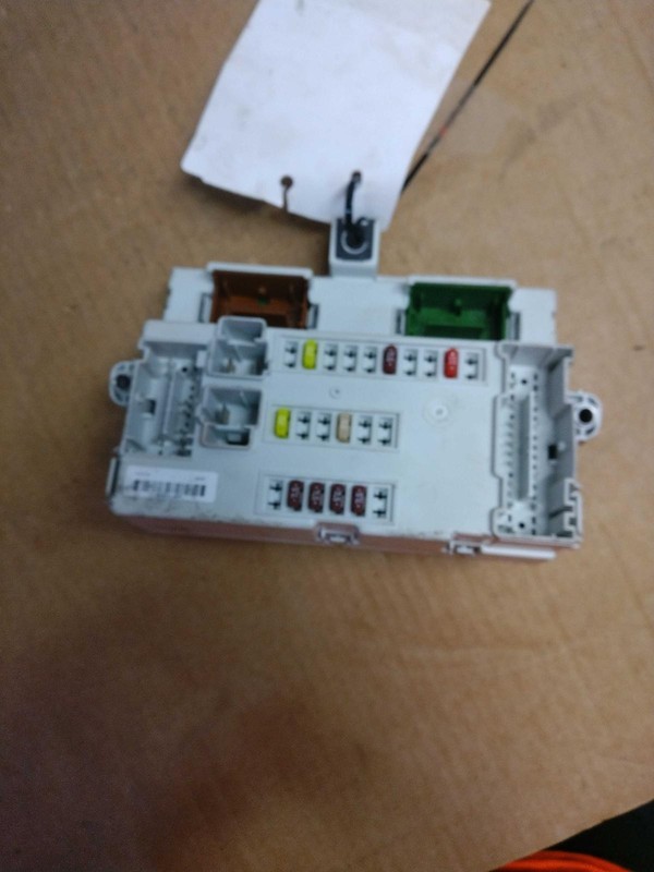 2015 Jeep Cherokee Body Control Module OEM 68236669AG Used 111K Miles