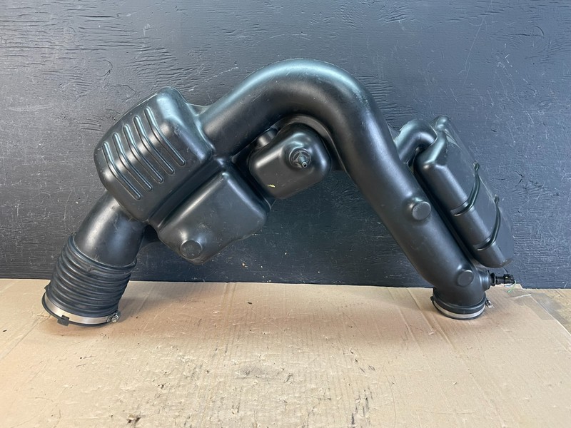 2011 - 2013 Dodge Durango 3.6L Resonator Air Intake Tube AD8280 DG