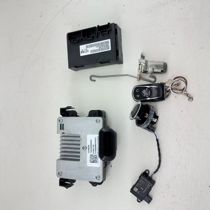 2017-2020 BUICK REGAL OEM Keyless Entry Start Stop Module Set P68250127AB