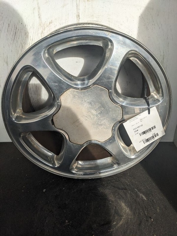 Wheel Classic Style Creased Door Skin 17x7-1/2 Fits 02-07 SIERRA DENALI 1181298