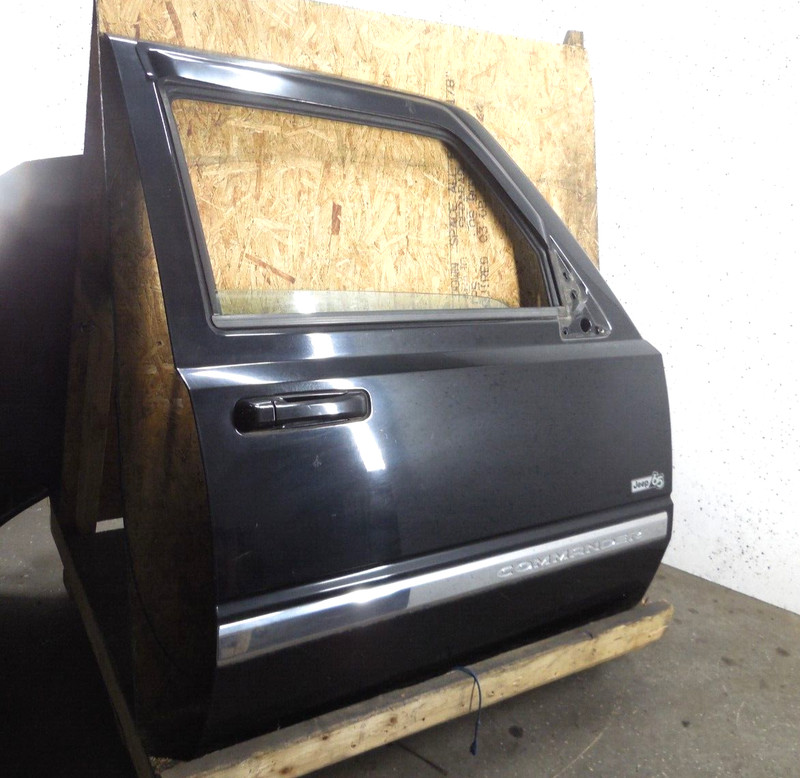 2006-2010 Jeep Commander Front Door Assembly Passenger Right RH OEM
