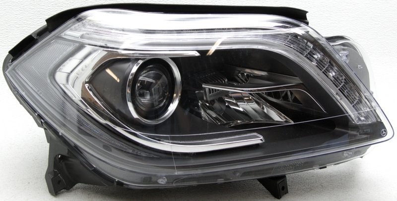 166-820-37-59 NON-US Market Mercedes-Benz GL Right Side HID Headlamp Lens Chip