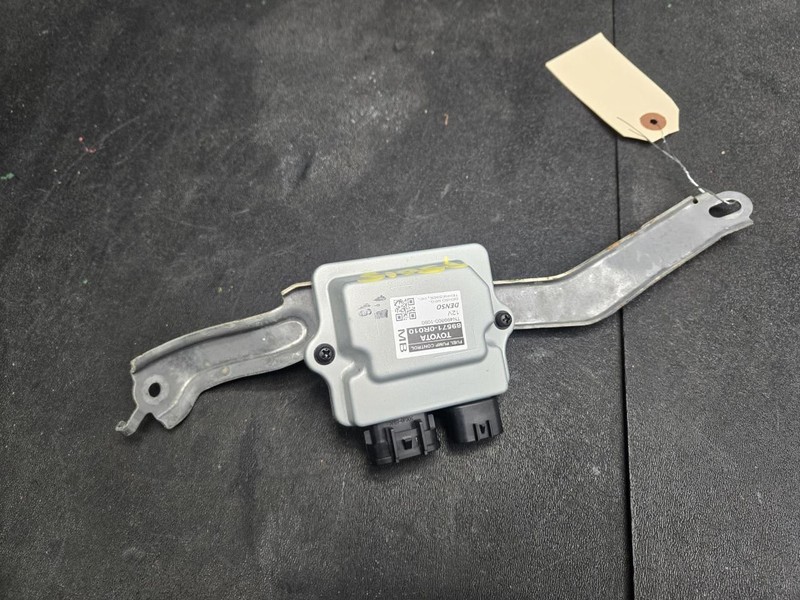 Fuel Pump Control Module 2021 Toyota RAV4 89571-0R010 2019 2020 2022 2023 - 2025