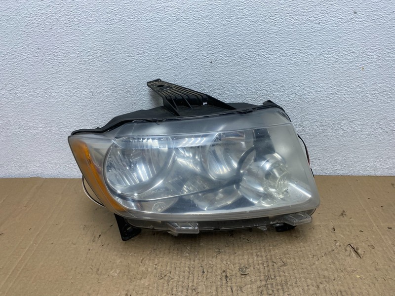 2011-2013 Jeep Grand Cherokee Right Passenger Halogen Headlight AC4190 DW