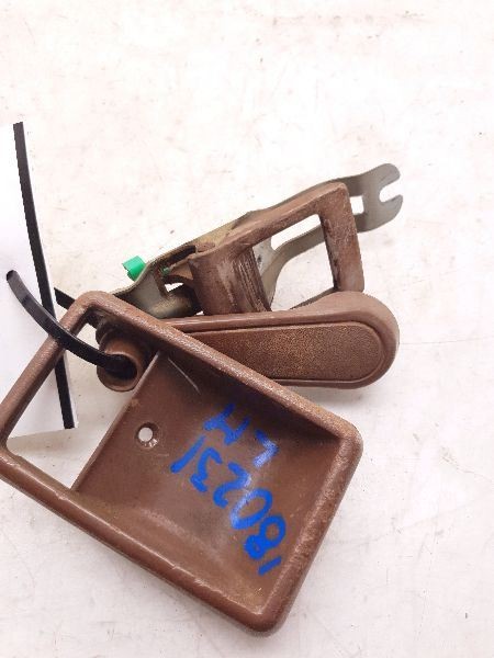 84-88 TOYOTA PICKUP DELUXE EXTRA CAB DRIVER SIDE FRONT INTERIOR DOOR HANDLE