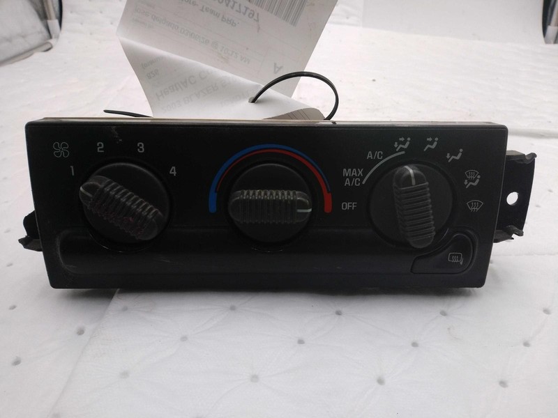 Used A/C Selector Switch fits: 2003 Chevrolet Blazer s10/jimmy s15 manual temper