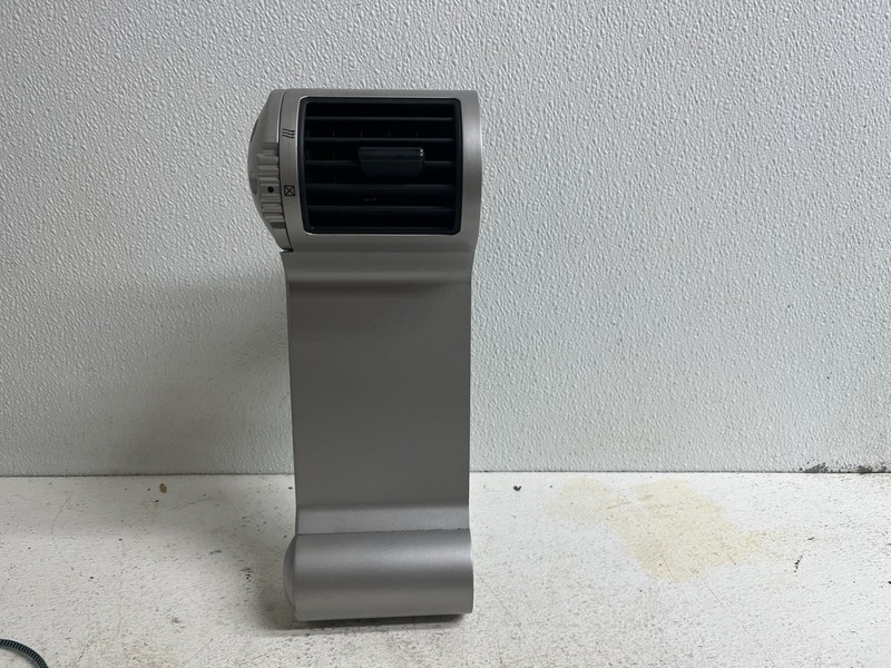 2010-2013 Toyota FJ Cruiser LH Air Vent Duct 55650-35110 Oem