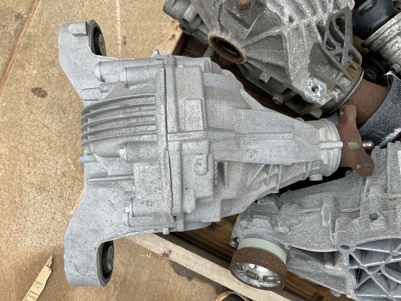 11-16 PORSCHE PANAMERA 970 G1 3.6L REAR CARRIER DIFFERENTIAL CASE 128K MILES